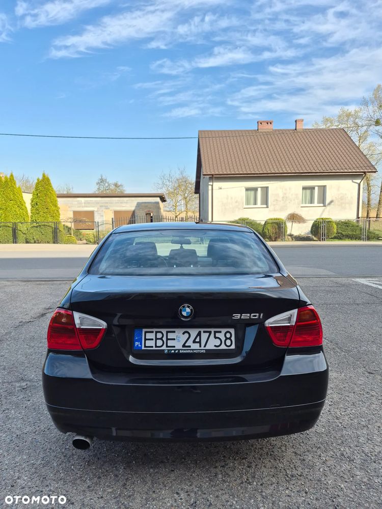 BMW Seria 3 320i - 10