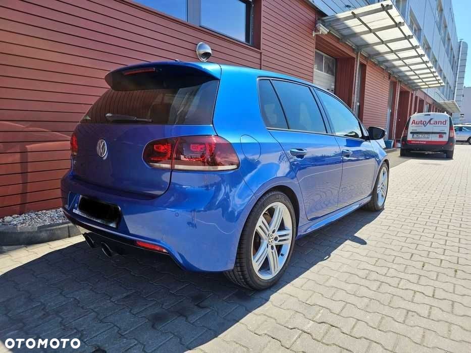 Volkswagen Golf - 6