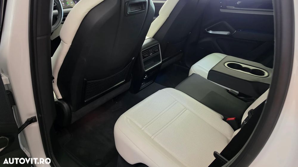 Porsche Cayenne Coupe - 16
