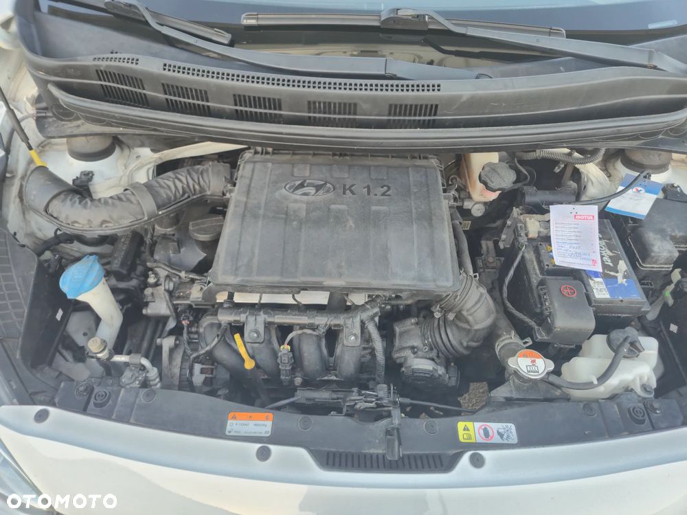 Hyundai i10 1.2 Trend - 27