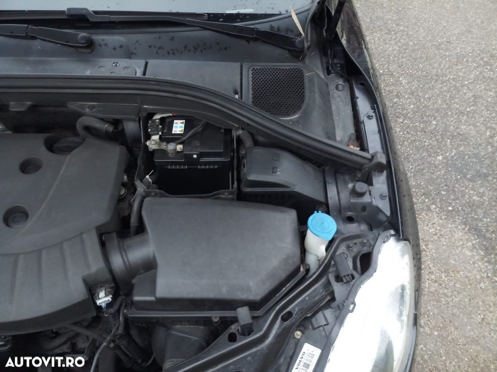 Volvo XC 60 D4 AWD Momentum - 2