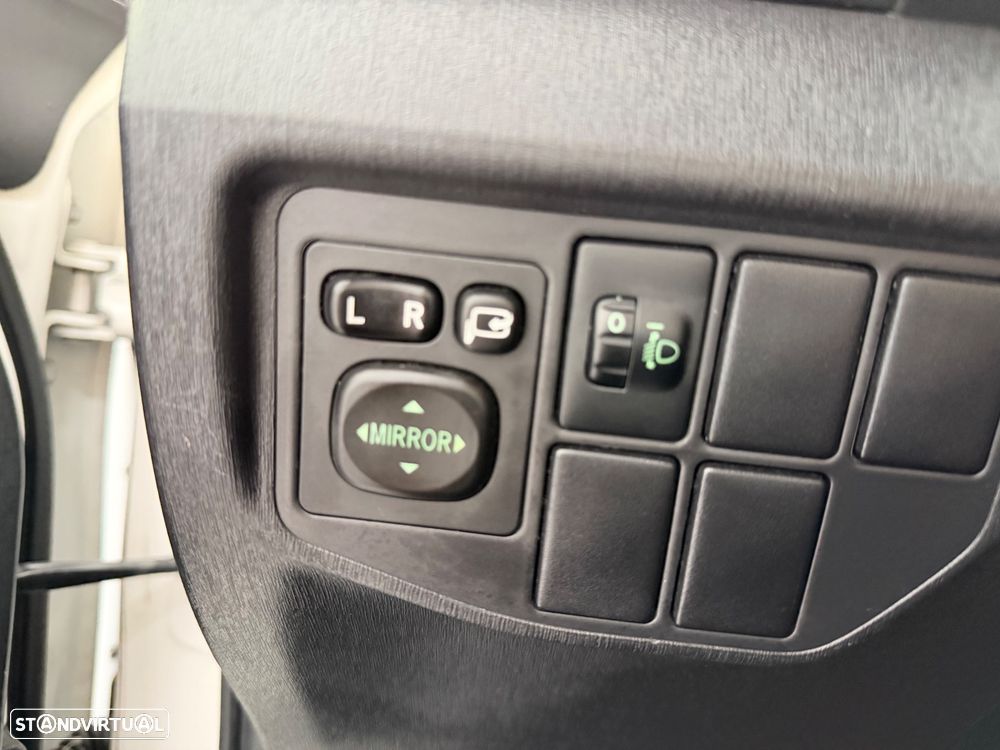 Toyota Prius 1.8 Exclusive - 18