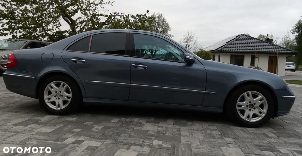 Mercedes-Benz Klasa E 320 T Avantgarde - 25