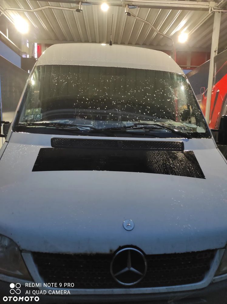 Mercedes-Benz Sprinter - 8