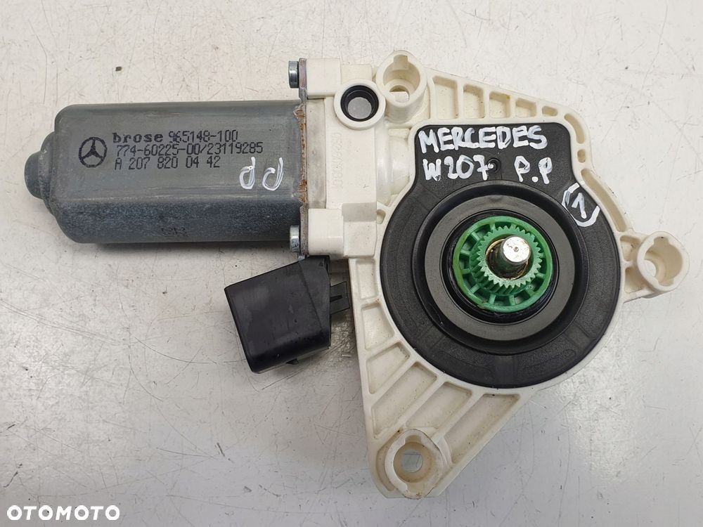 Mercedes C207 A207 W207 SILNICZEK PODNOSZENIA SZYB - 1