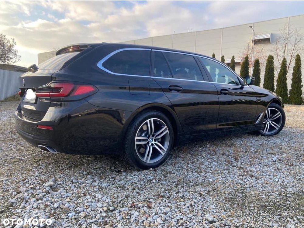 BMW Seria 5 520d Touring - 4