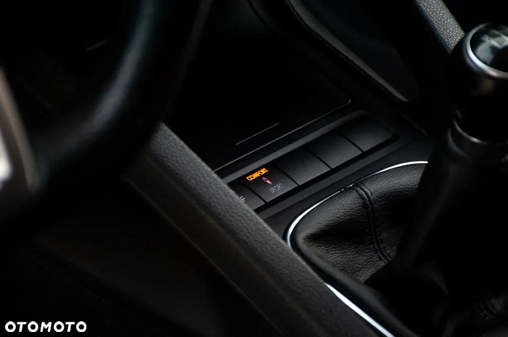 Volkswagen Scirocco 1.4 TSI Edition - 35