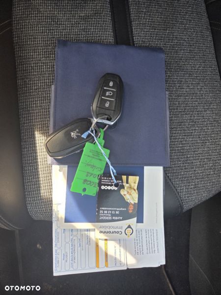 Peugeot 3008 BlueHDi 130 Stop & Start EAT8 Allure - 23
