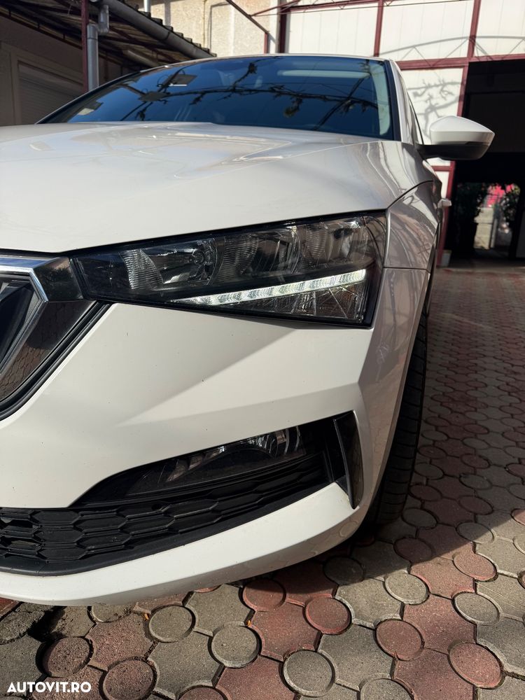 Skoda Scala 2021 photo 2