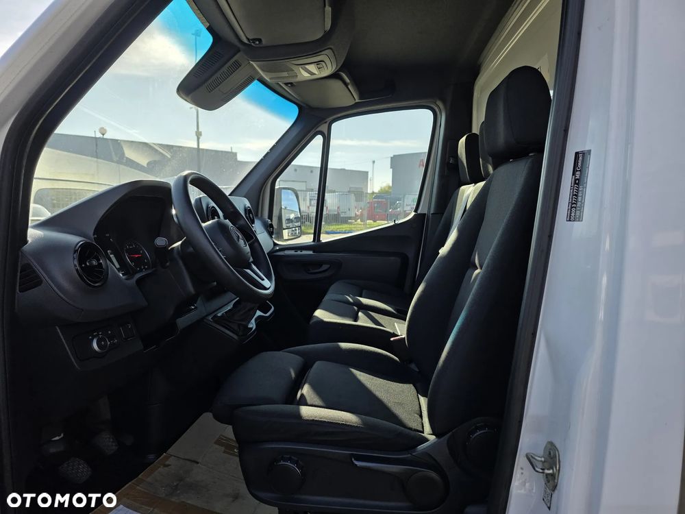 Mercedes-Benz Sprinter 514 Bliźniaki Kontener z Winda 8EP - 6