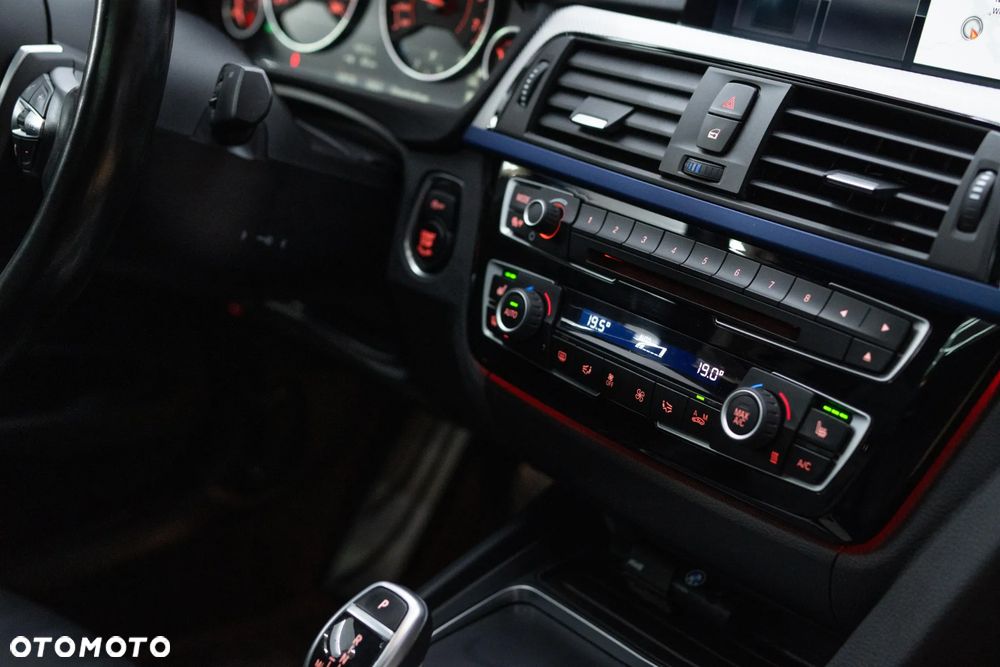 BMW Seria 3 320i GPF xDrive M Sport Shadow sport - 22