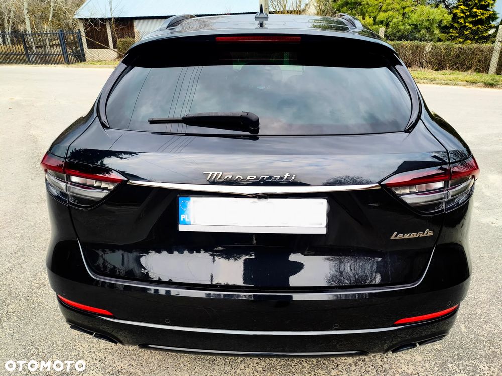 Maserati Levante Essence - 6
