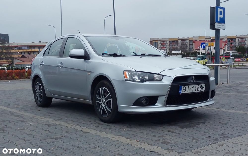 Mitsubishi Lancer 1.8 Invite - 1