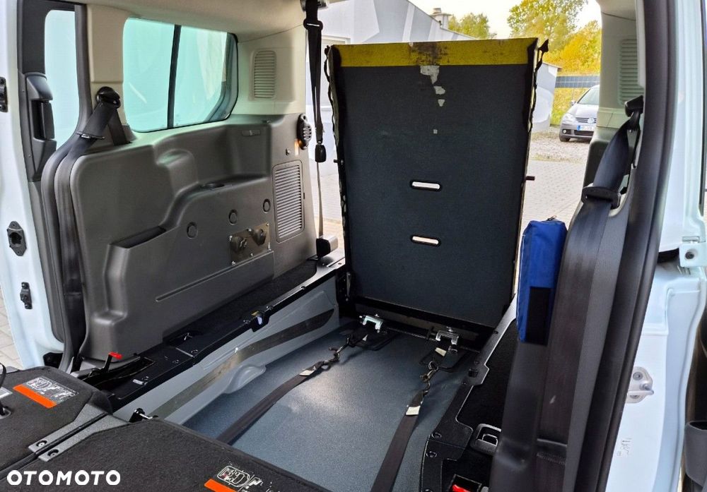 Ford Transit Connect - 37