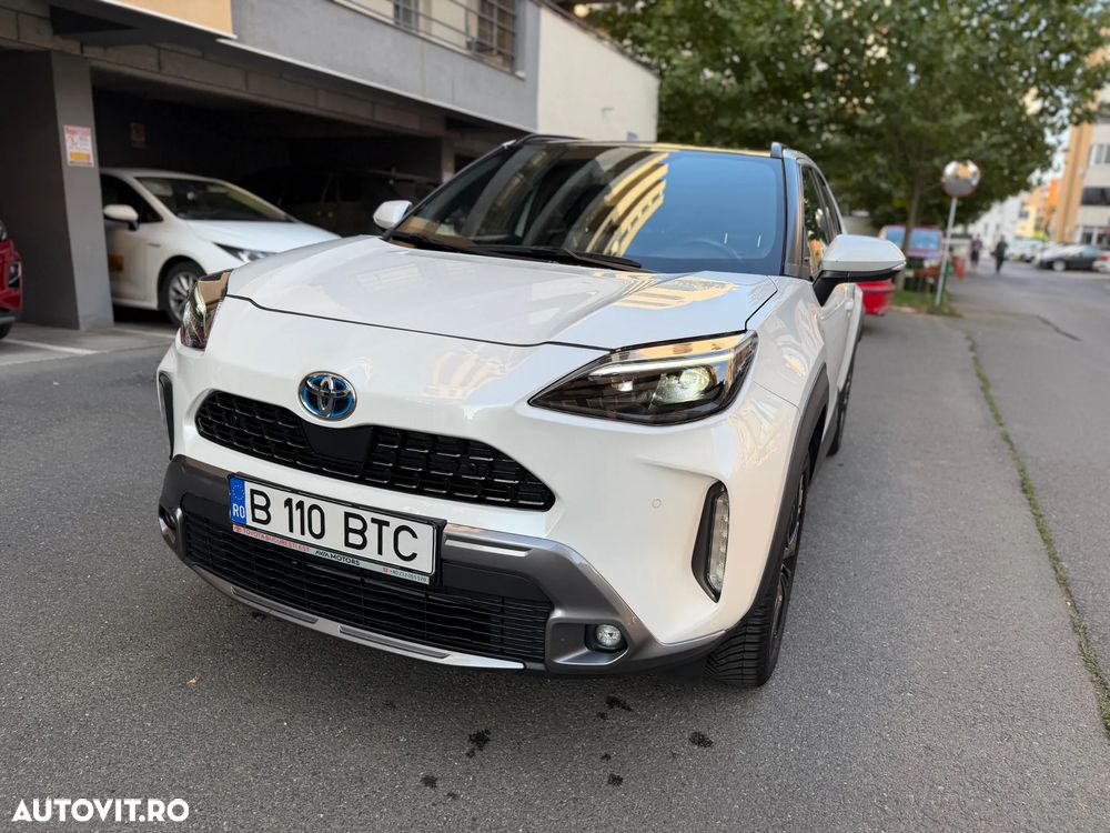Toyota Yaris Cross 1.5 VVT-i HSD 4x4 Exclusive Adventure - 1