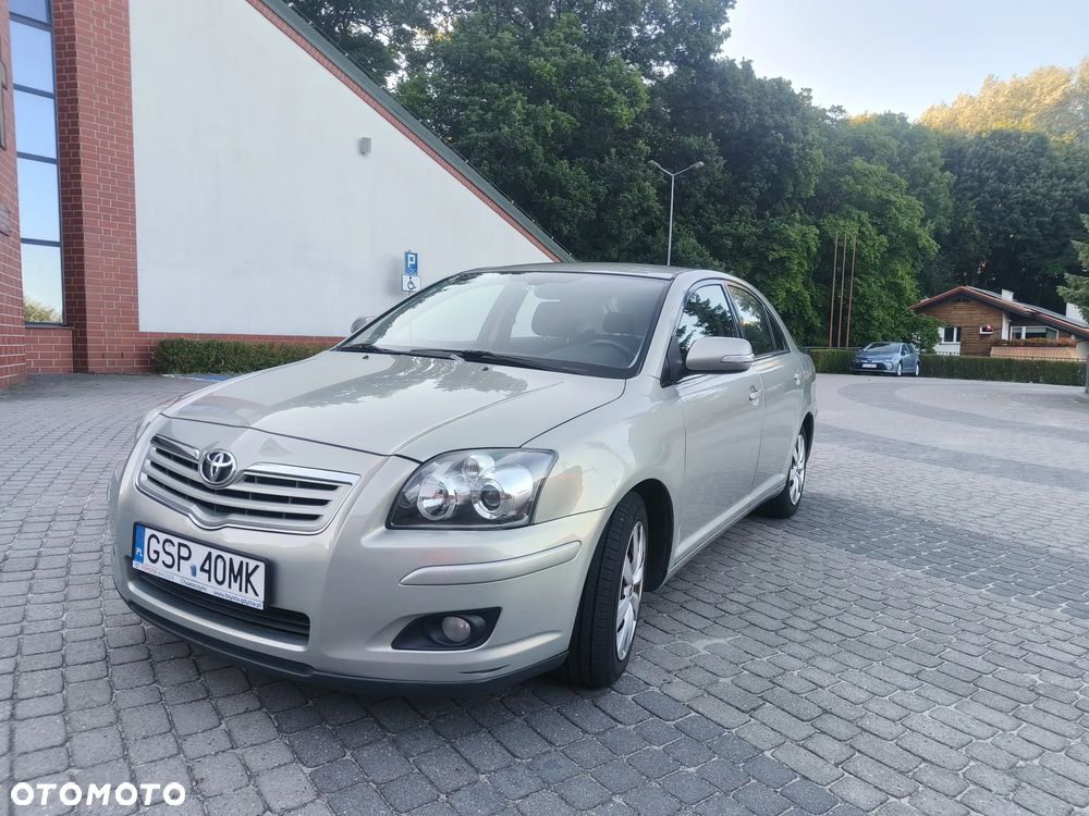 Toyota Avensis 1.8 VVT-i Luna - 1
