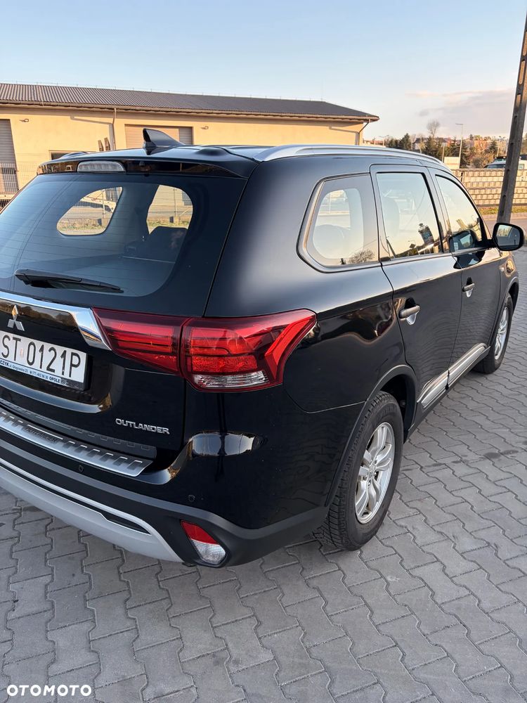 Mitsubishi Outlander 2.0 Invite + 2WD - 8