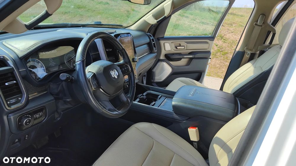 RAM 1500 5.7 Crew Cab Limited - 11