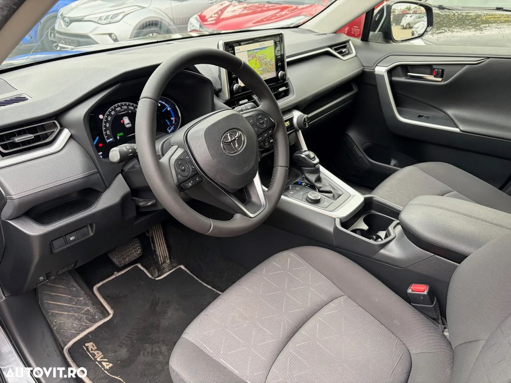 Toyota RAV4 - 7