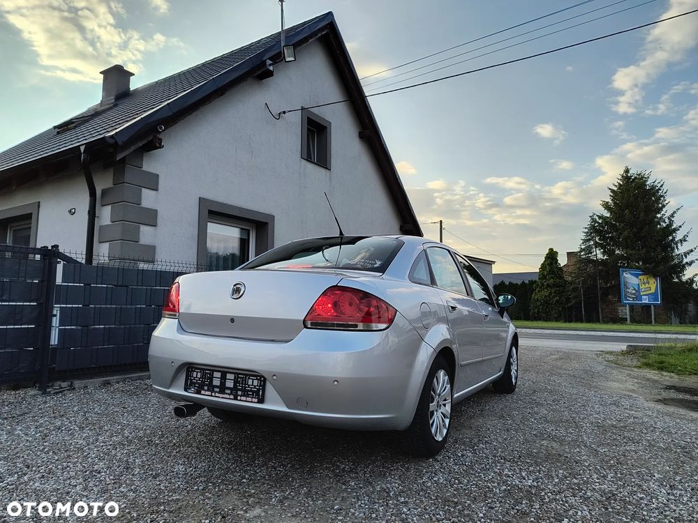 Fiat Linea 1.4 T-Jet 16V Emotion - 4