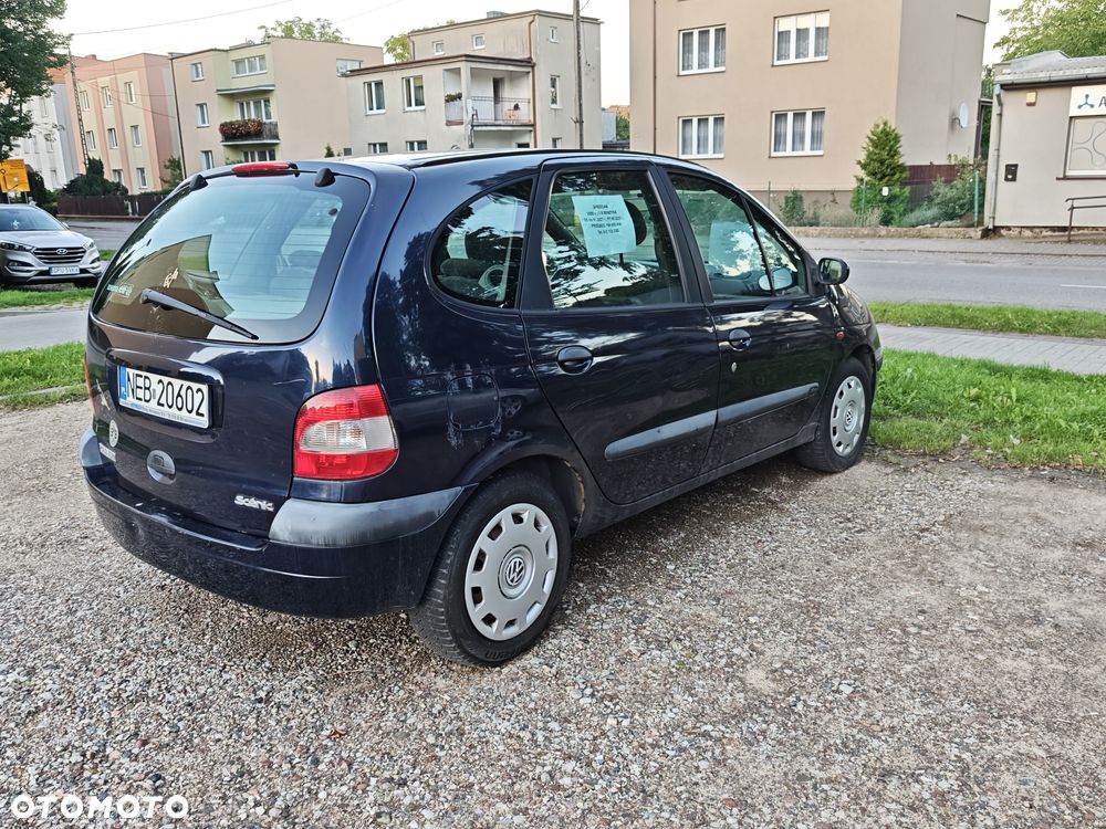 Renault Scenic - 11
