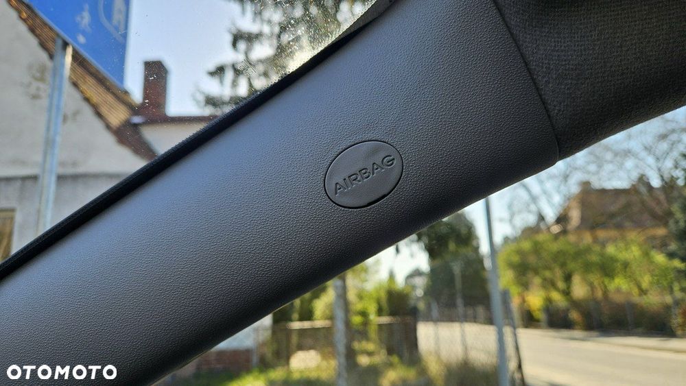 Hyundai i30 1.6 CRDi FIFA WM Edition - 29