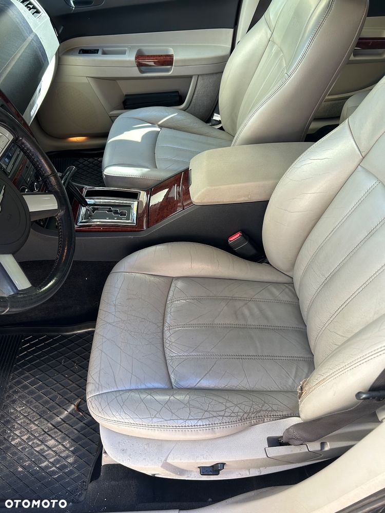 Chrysler 300C 5.7 V8 Hemi AWD - 6