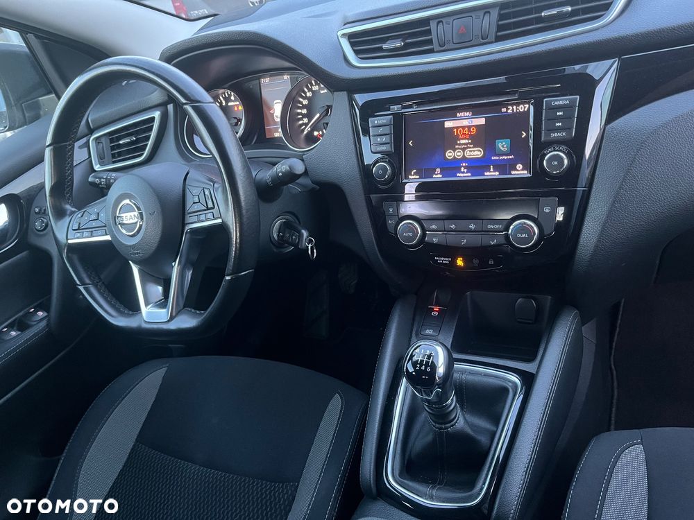 Nissan Qashqai 1.3 DIG-T Acenta EU6d - 17
