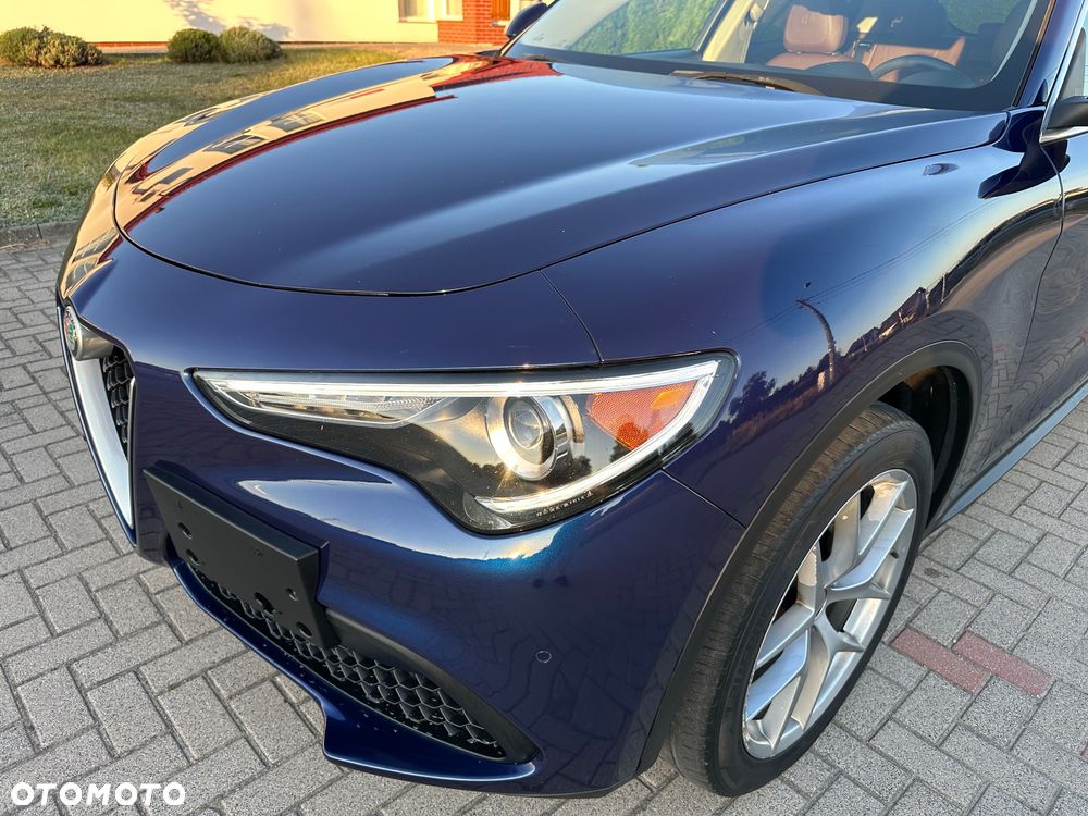 Alfa Romeo Stelvio 2.0 Turbo 16V AT8-Q4 Ti - 10