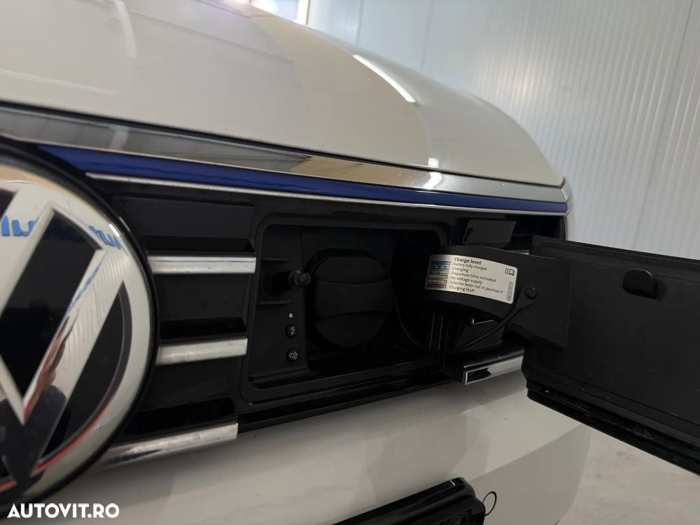 Volkswagen Passat - 29