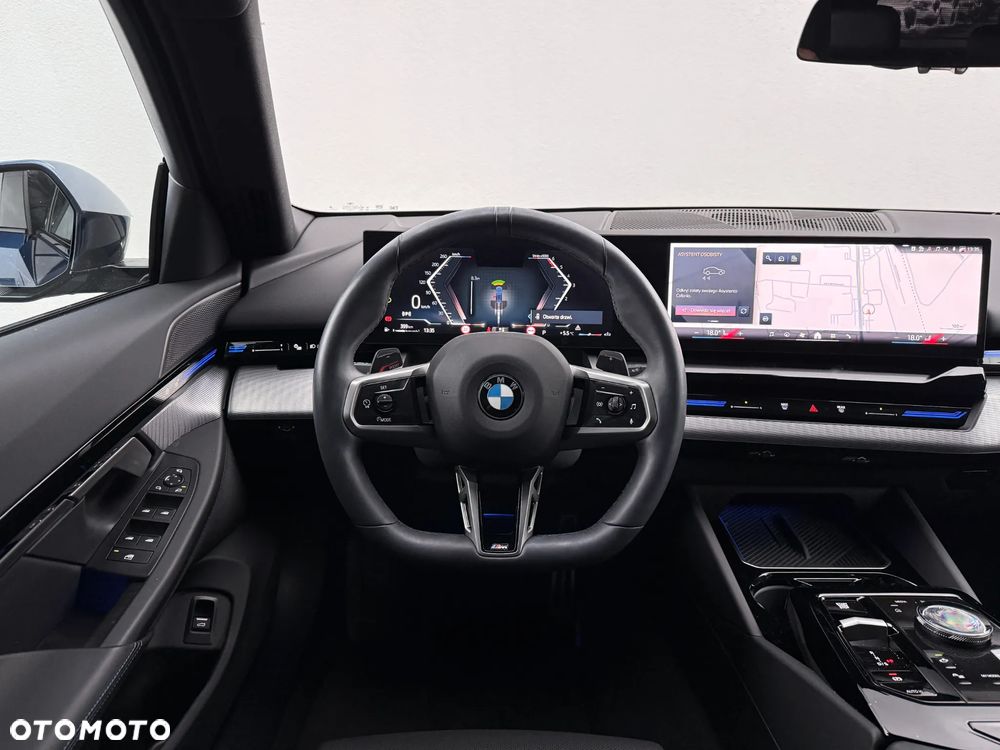 BMW Seria 5 520d xDrive - 31