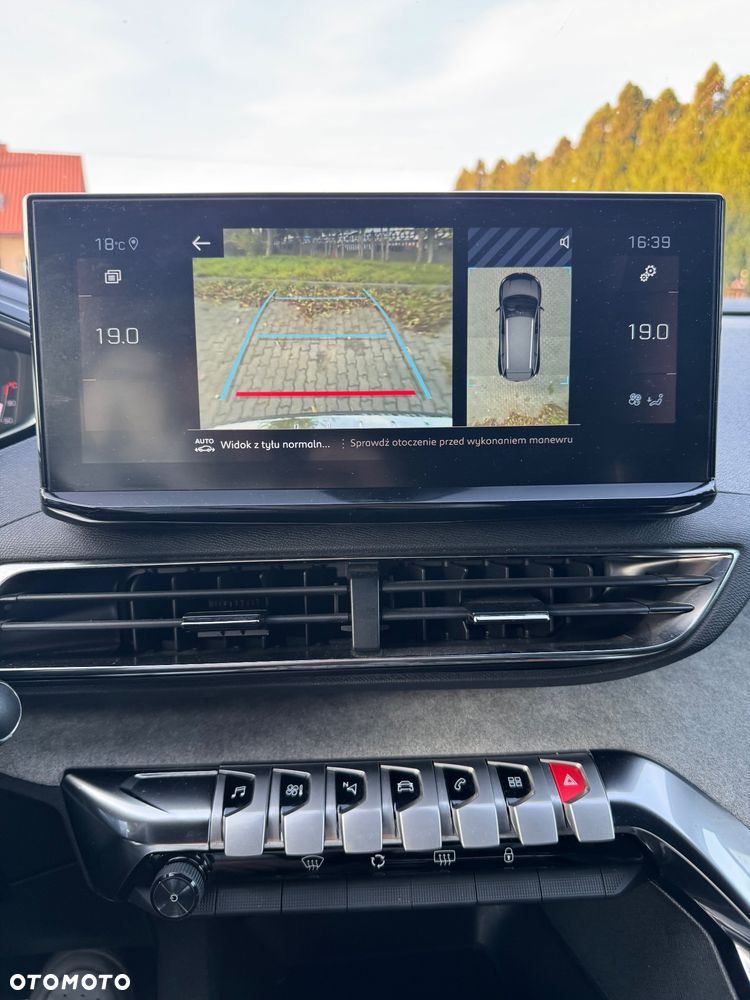Peugeot 5008 PureTech 130 EAT8 Stop & Start GT - 33