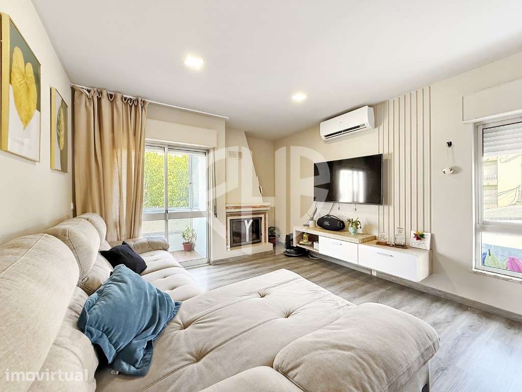 Apartamento T3 com Suite na Praça da Liberdade | Centro da Moita - Grande imagem: 4/25