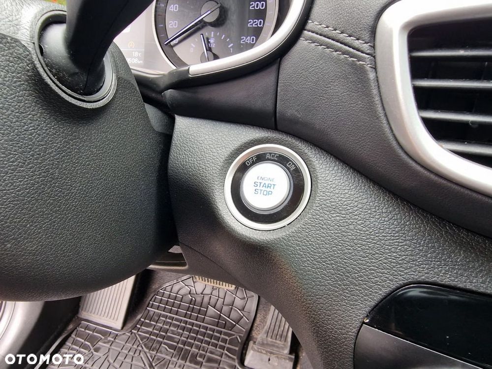 Hyundai Tucson 1.6 CRDi 48V-Hybrid 4WD DCT Select - 15