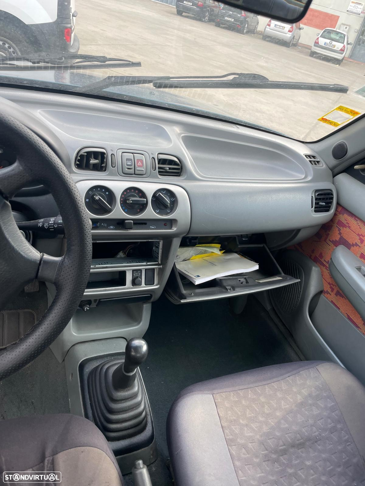 Nissan Micra K11 para peças - 5