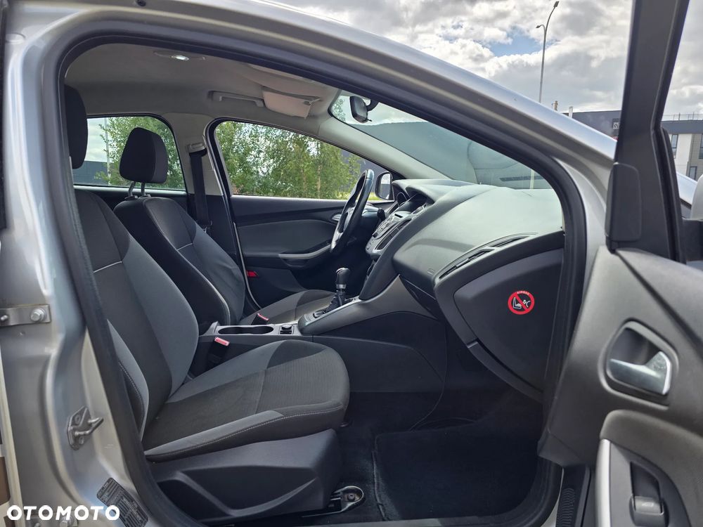Ford Focus 1.6 Ambiente - 15