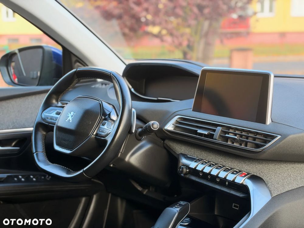 Peugeot 3008 1.2 PureTech GPF Allure S&S EAT8 - 25