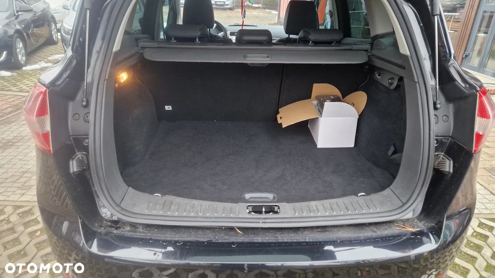 Ford Kuga 2.0 TDCi 2x4 Titanium - 5