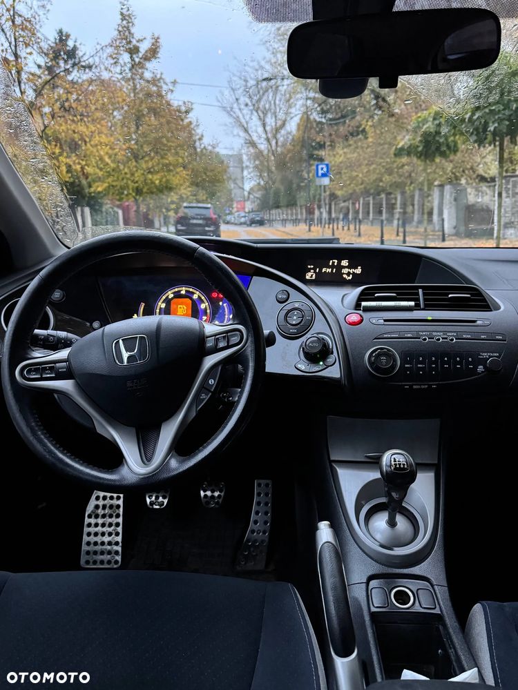 Honda Civic 1.8 Comfort - 8