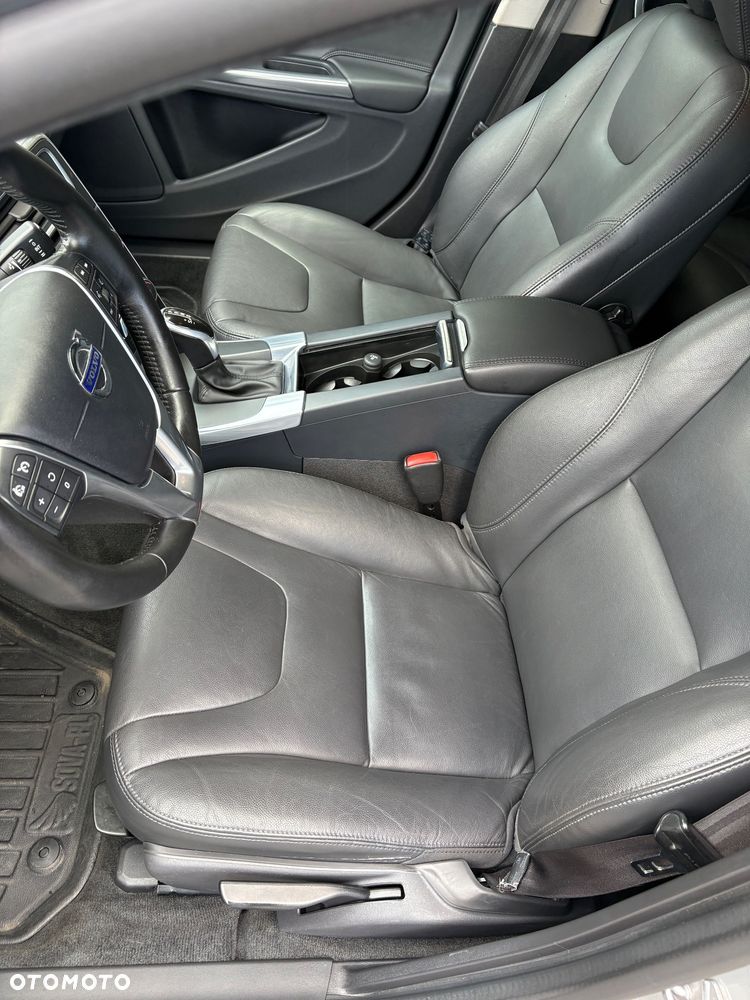Volvo V60 D3 Geartronic Kinetic - 13