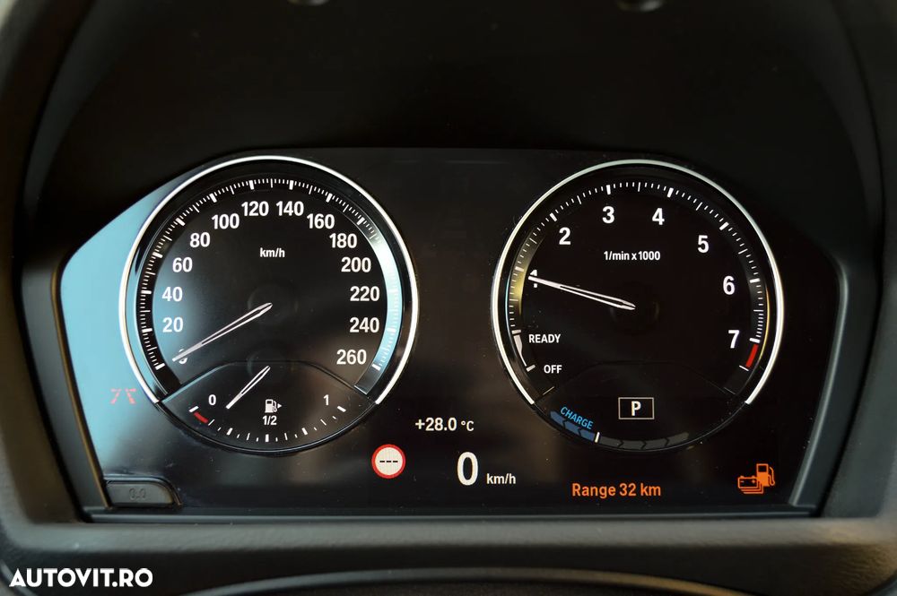 BMW X1 xDrive25e Sport Line - 7