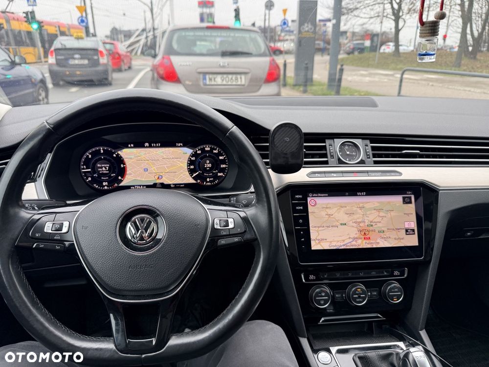 Volkswagen Passat 1.6 TDI SCR DSG Business - 19