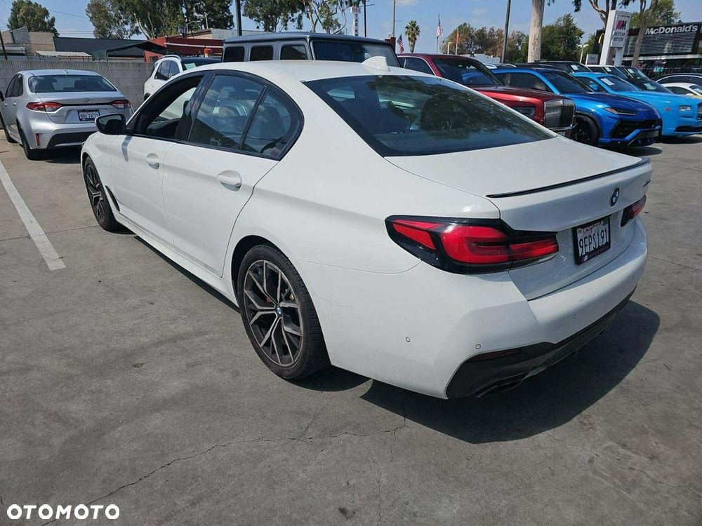 BMW 530I 2023 photo 4