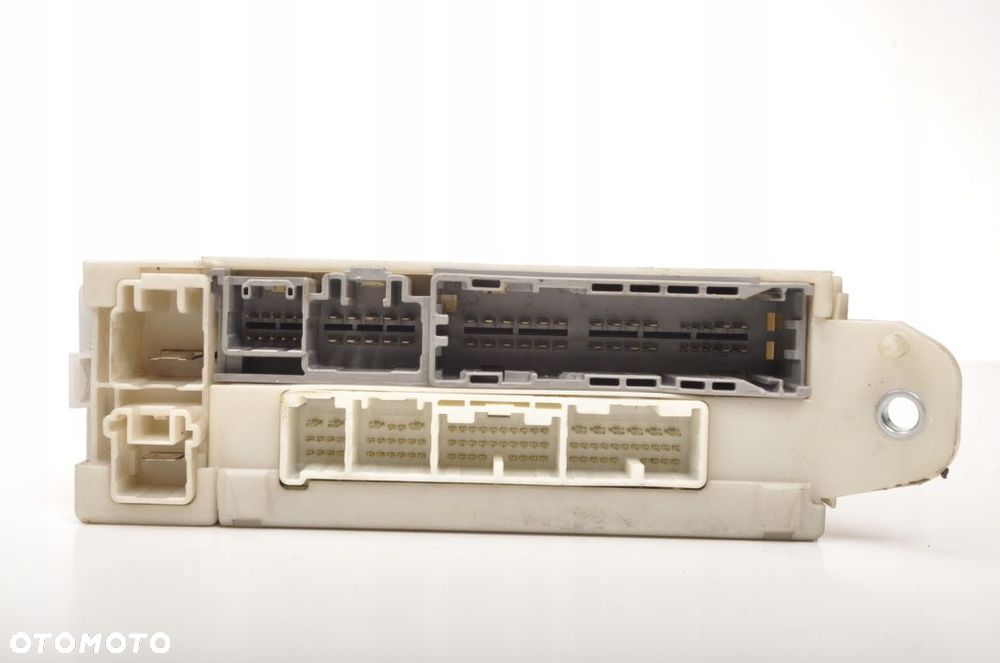 LEXUS GS III 430H OBUDOWA SKRZYNKI BEZPIECZNIKÓW - 3