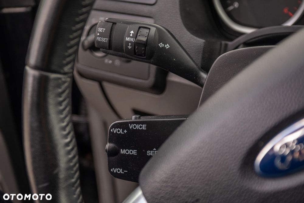 Ford Kuga 2.0 TDCi 2x4 Titanium - 29