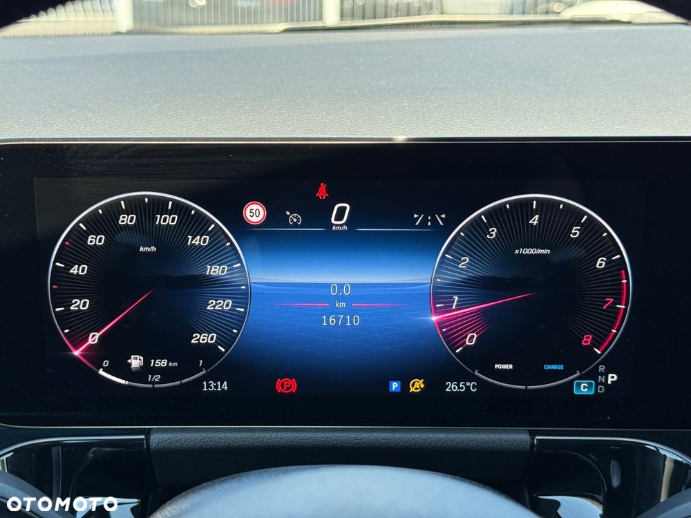 Mercedes-Benz GLA 200 AMG Line - 34