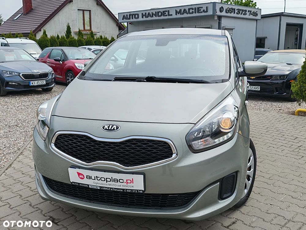 Kia Carens - 2