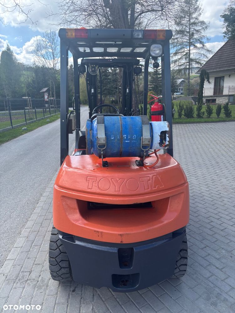 Toyota 7FGF30  I właściciel 3t Tony LPG triplex 33 700 NETTO Solidny sprzęt  2002r - 8