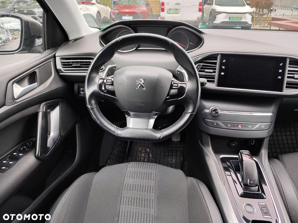 Peugeot 308 - 11