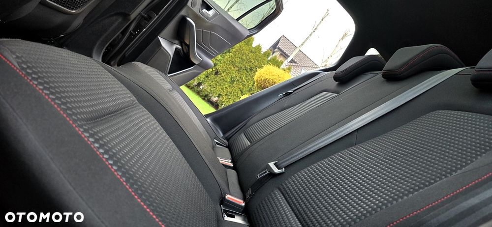 Ford Focus 1.5 EcoBoost ST-Line - 25